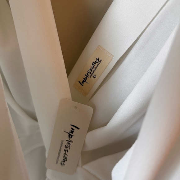 3/$30 ✨ Classic White Dress - Picture 3 of 4